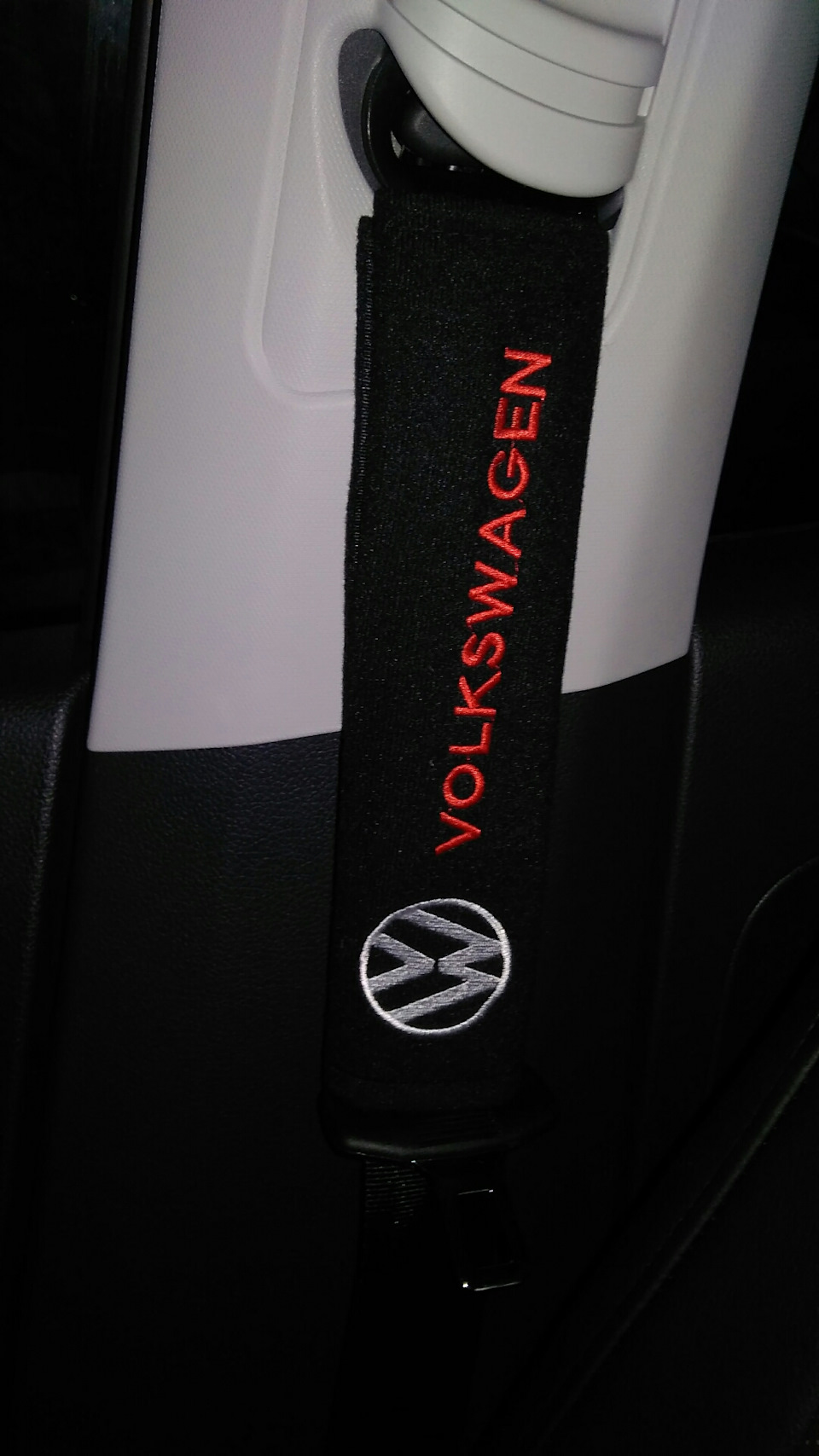 Фетиш — Volkswagen Polo Sedan, 1,6 л, 2018 года | аксессуары | DRIVE2