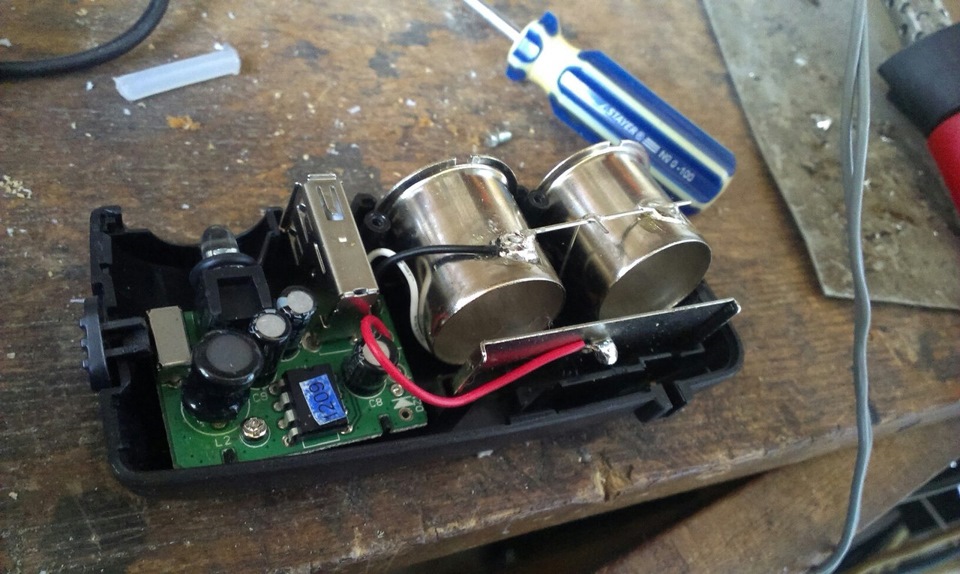 Ремонт двойника прикуривателя и замена лампочки в кнопке — Renault ...