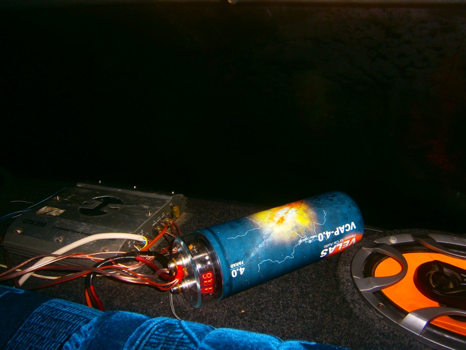 Накопитель на 4 фарада и саб — Lada 21073, 1,5 л, 2000 года | автозвук ...