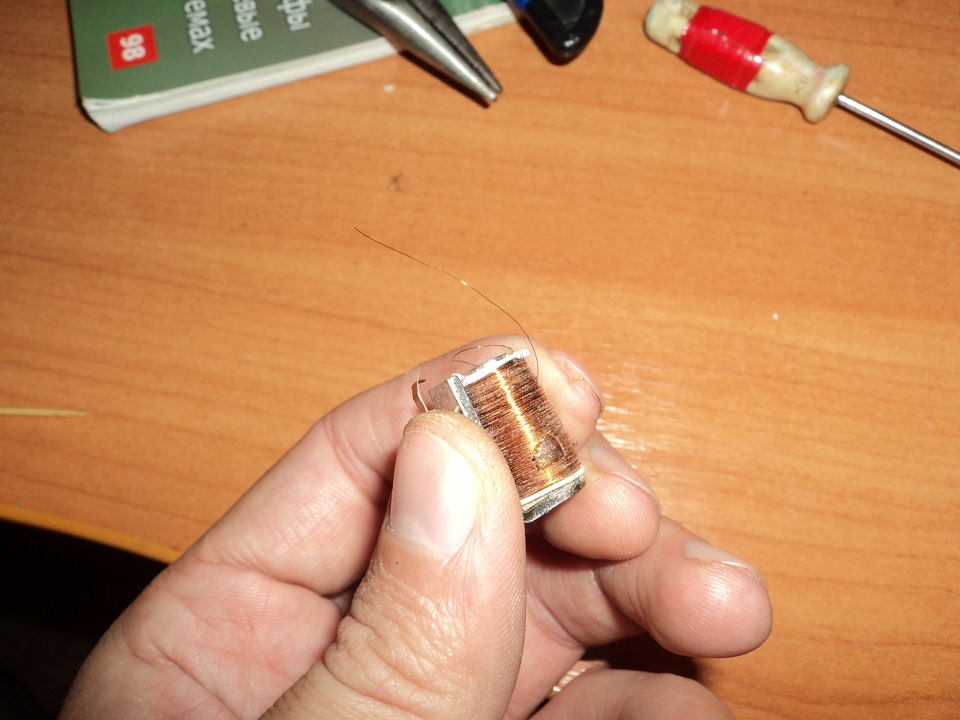 Ангельские глазки дэу нексия n150. a2da5cs 960. Ангельские глазки дэу нексия n150 фото. Ангельские глазки дэу нексия n150-a2da5cs 960. картинка Ангельские глазки дэу нексия n150. картинка a2da5cs 960. Привет Всем…Не дождался ангельских глазок которые заказал www.drive2.ru/l/4982840/где то еще идут… Решил заняться этим сам, может пригодиться… Искал двухсторонний текстолит чтобы сделать плату…не нашел…Читал что для SMD 5730 светодиодов желательно охлаждение…Потом подумывал из алюминия попробовать сделать…Бросил все затеи которые пока трудно воплотить без подручных материалов, буду делать что есть под рукой(на балконе:)), сделать решил из медного провода толщиной 1.5 мм и длиной 26 см.