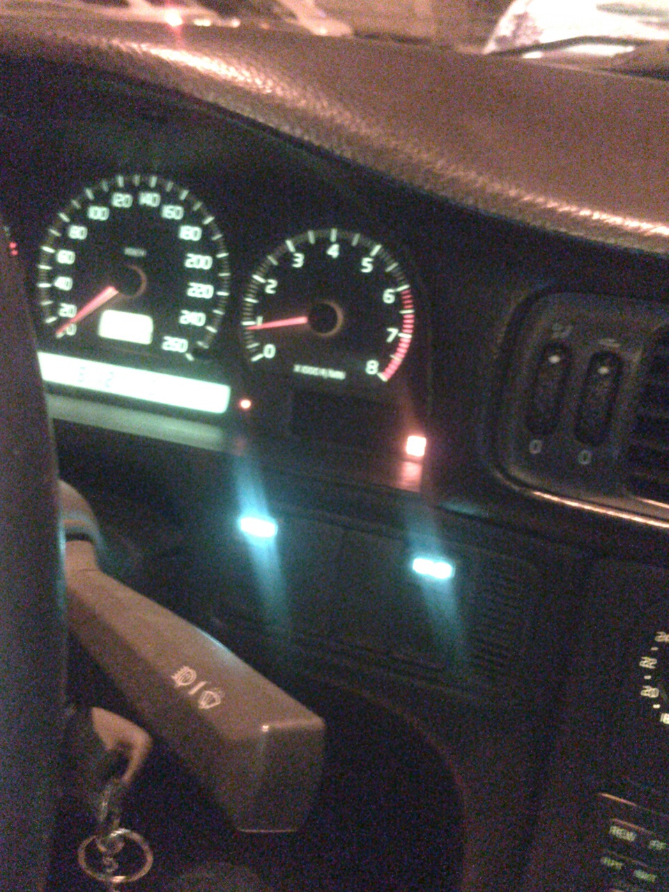 Лампы в кнопки — Volvo S70, 2,5 л, 1998 года | стайлинг | DRIVE2