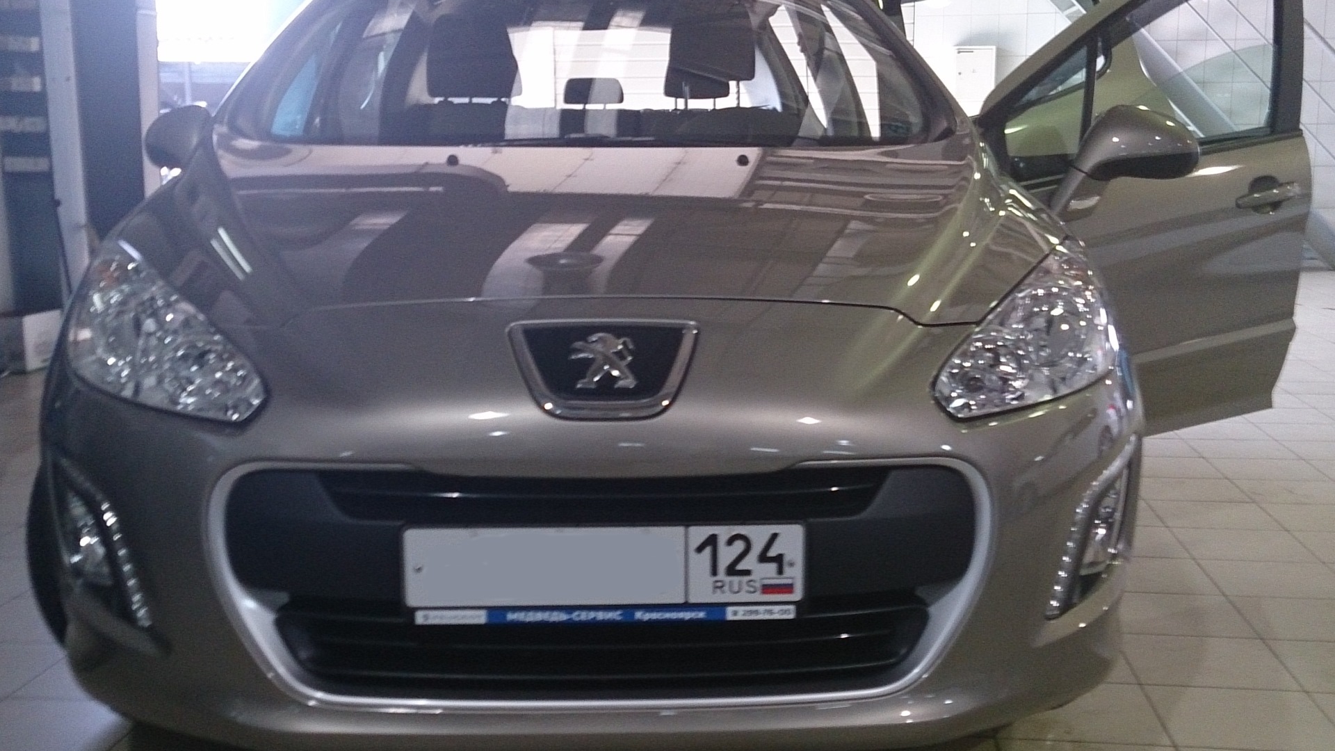 Peugeot 308 (1G) 1.6 бензиновый 2012 | Élégant на DRIVE2