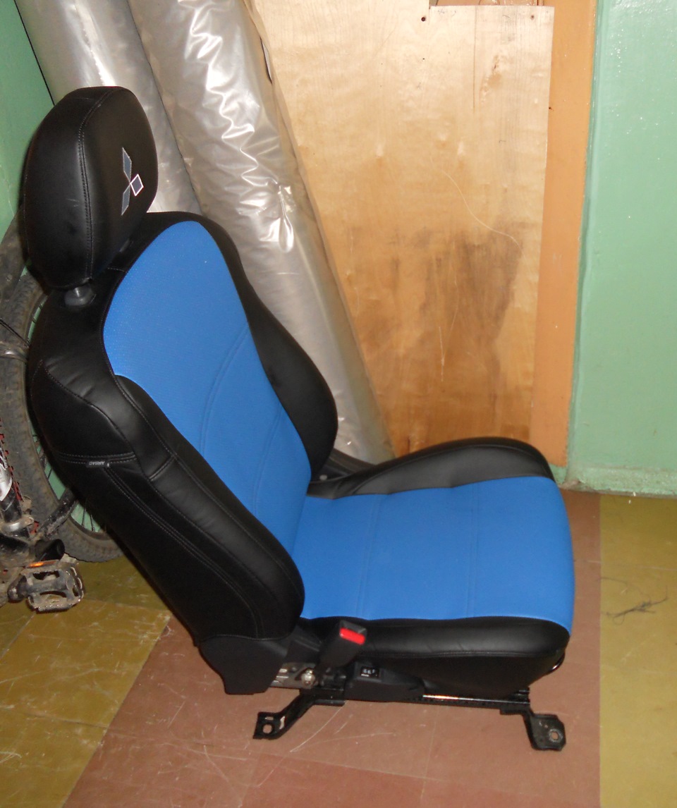 Обтяжка сидений экокожей! — Mitsubishi Outlander XL, 2,4 л, 2008 года ...