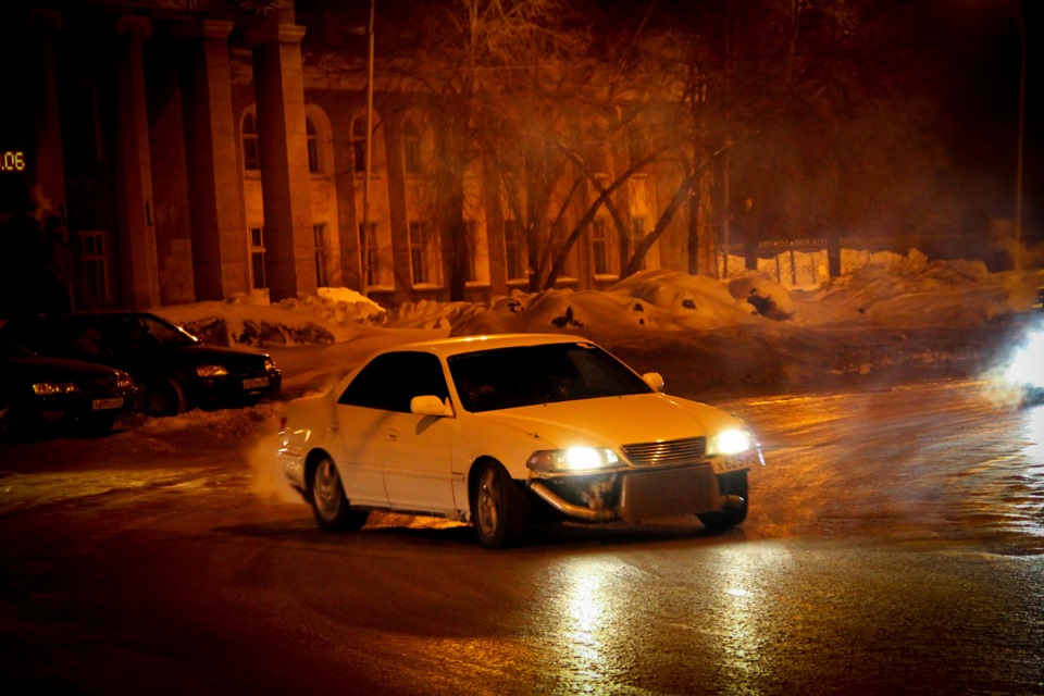 Toyota Mark 2 Night Drift Japan