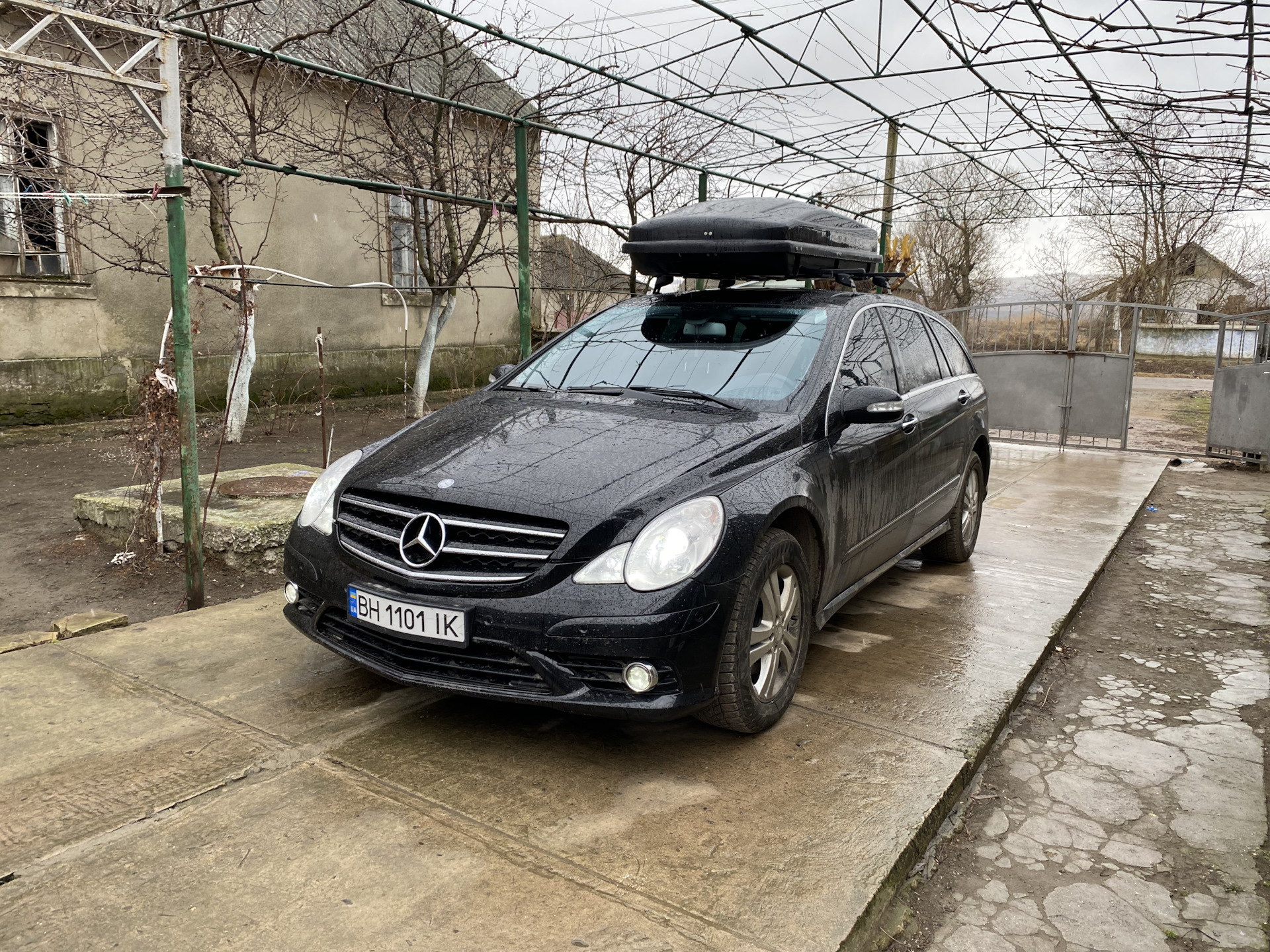 Возвращение немца на родину — Mercedes-Benz R-Class (W251), 3 л, 2008 года  | просто так | DRIVE2