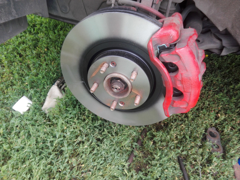 все собрано, кроме колеса. — KIA Sorento (2G)