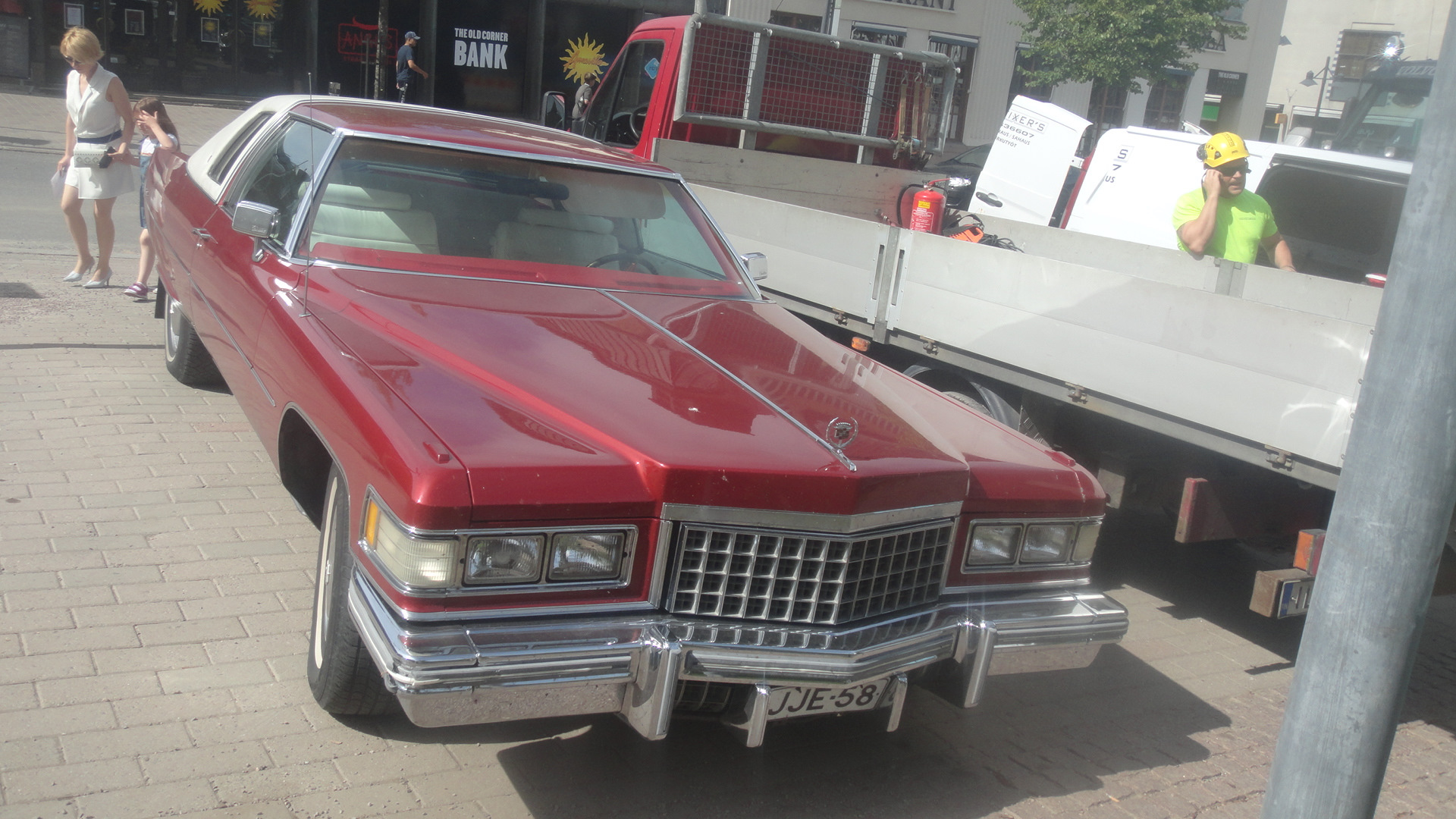 Cadillac Coupe Deville 1976 Lowrider