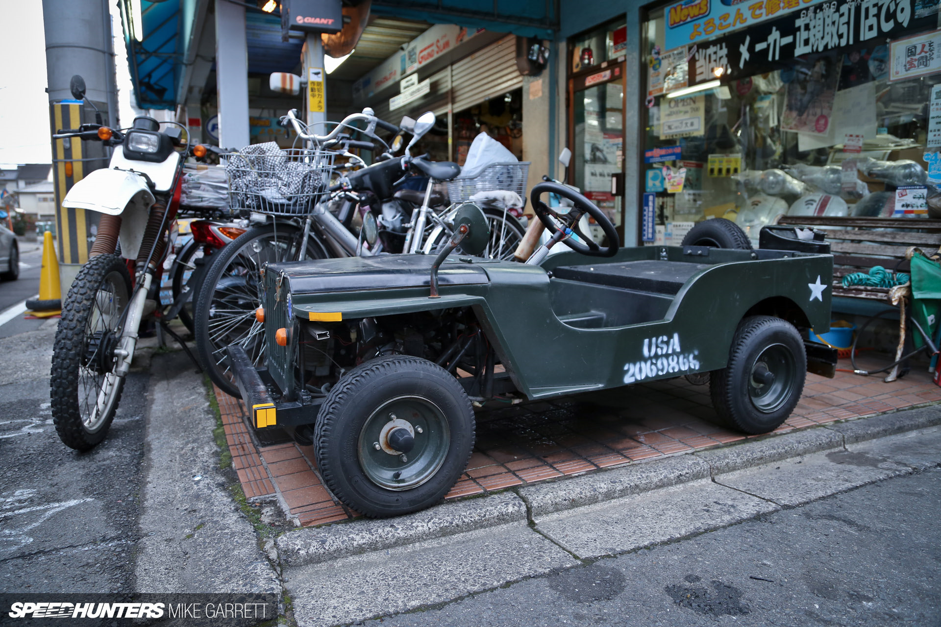 Japan garage