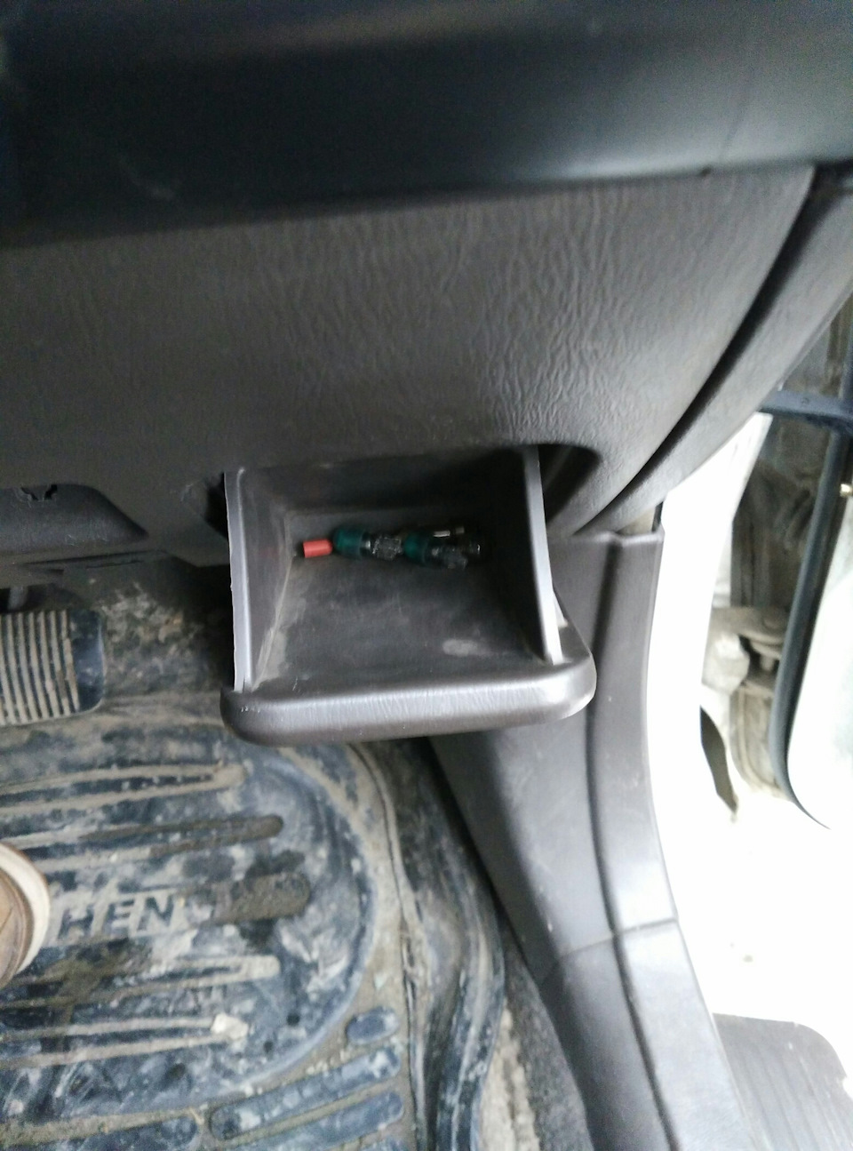 Плафон с бардачком под очки - Toyota Caldina (210), 2 л, 2001 года аксессуары DR