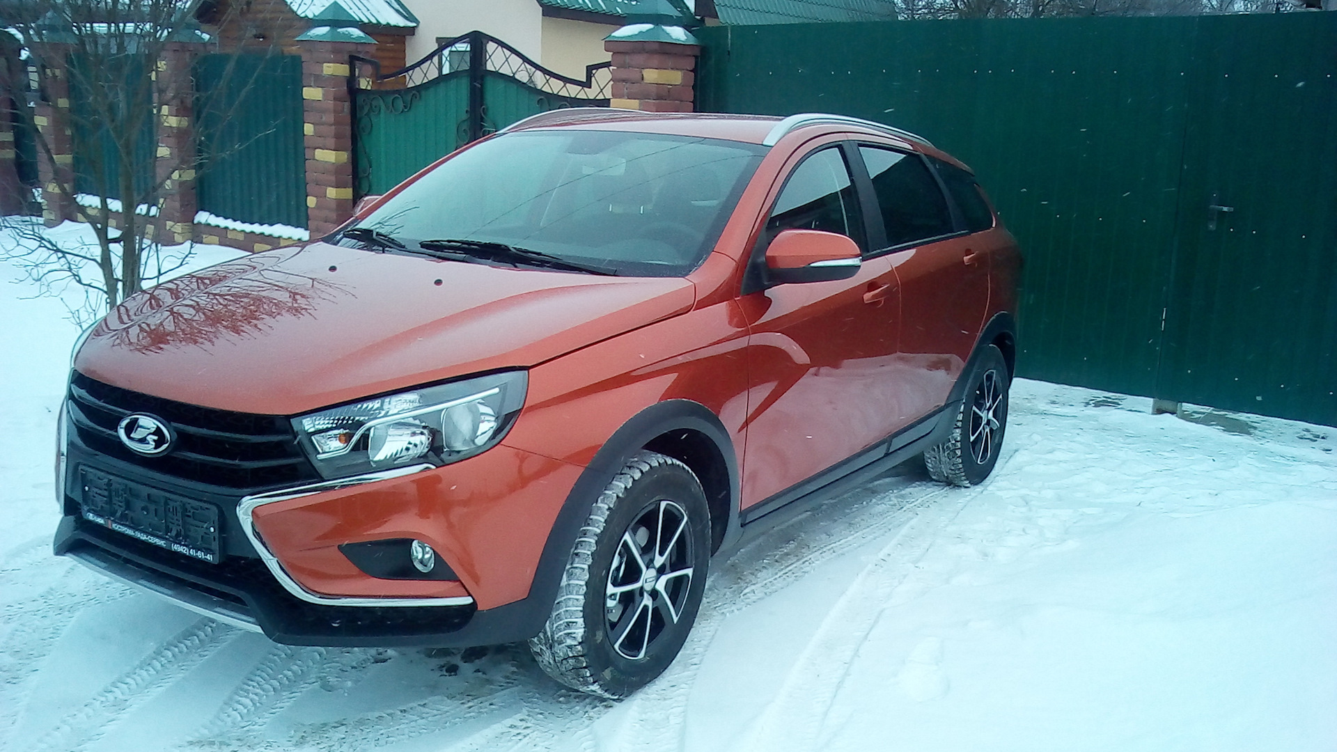 Lada Vesta SW Cross 1.8 бензиновый 2018 | Брызговики не как у всех на DRIVE2