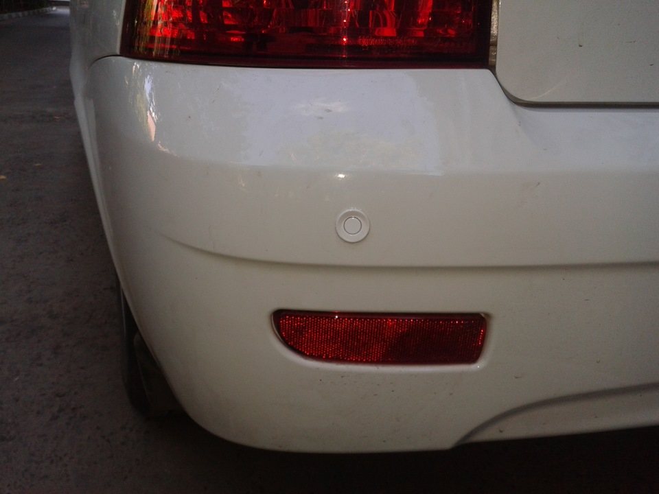 Парктроники — Lada Приора хэтчбек, 1,6 л, 2013 года | электроника | DRIVE2