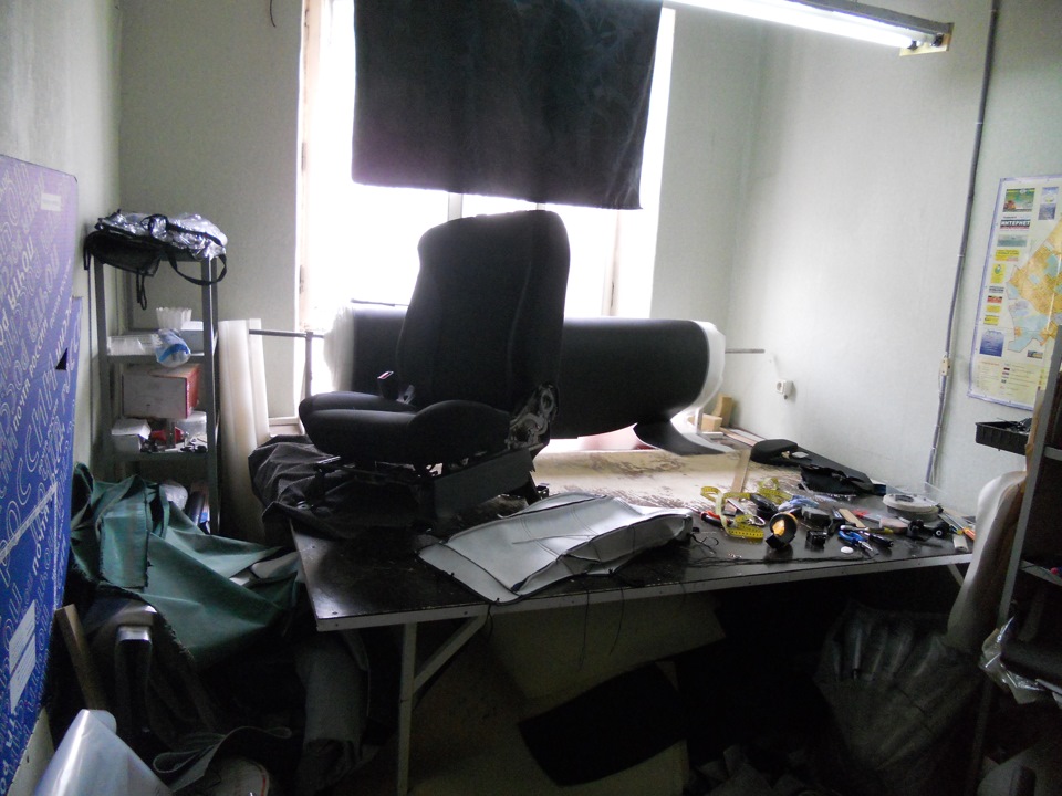 Обтяжка сидений экокожей! — Mitsubishi Outlander XL, 2,4 л, 2008 года ...