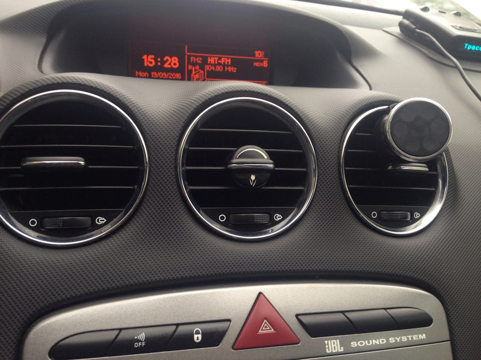 Новый штатный ароматизатор — Peugeot 308 (1G), 1,6 л, 2008 года ...