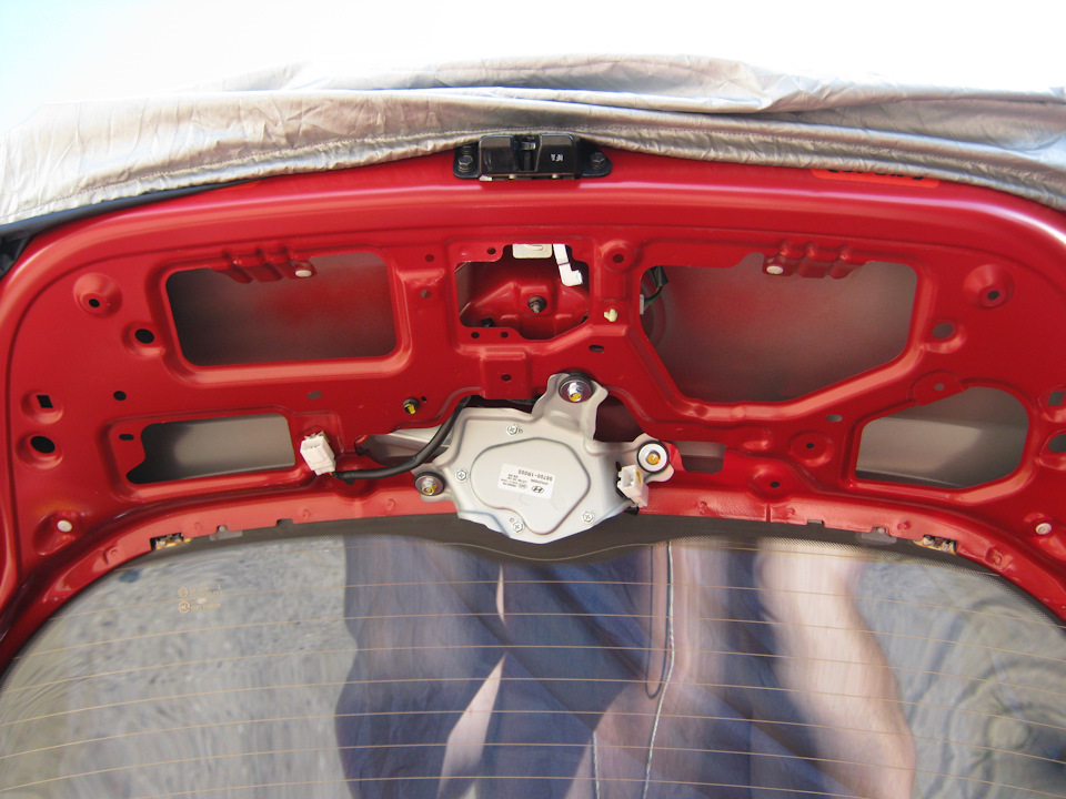 Установка камеры заднего вида своими руками на хэтчбек хендай солярис 2013 года