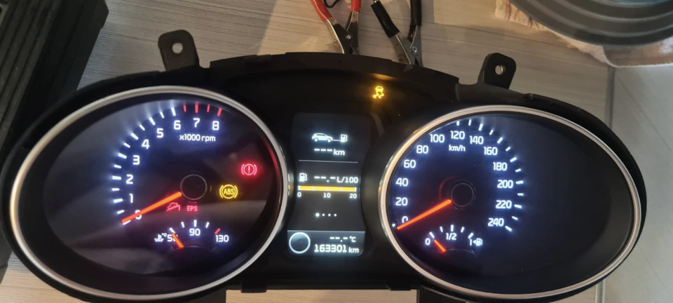 Приборная панель supervision — KIA Sportage (3G), 2 л, 2010 года ...