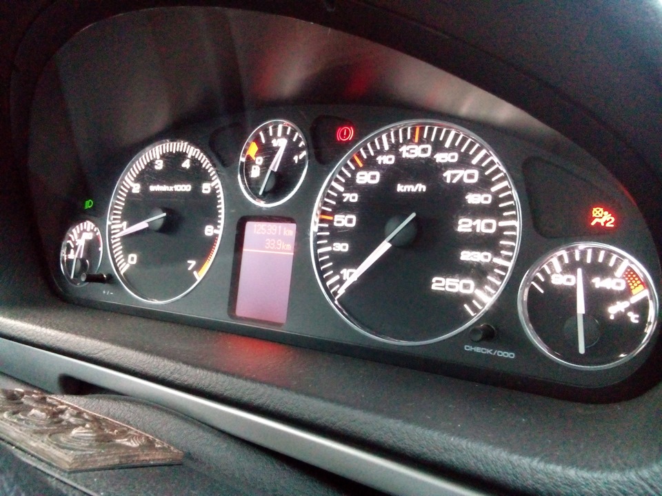 Peugeot 407 приборная панель. Панель пежо 407. Щиток приборов пежо 407. Электронная приборная панель пежо 407. Панель пежо 407.