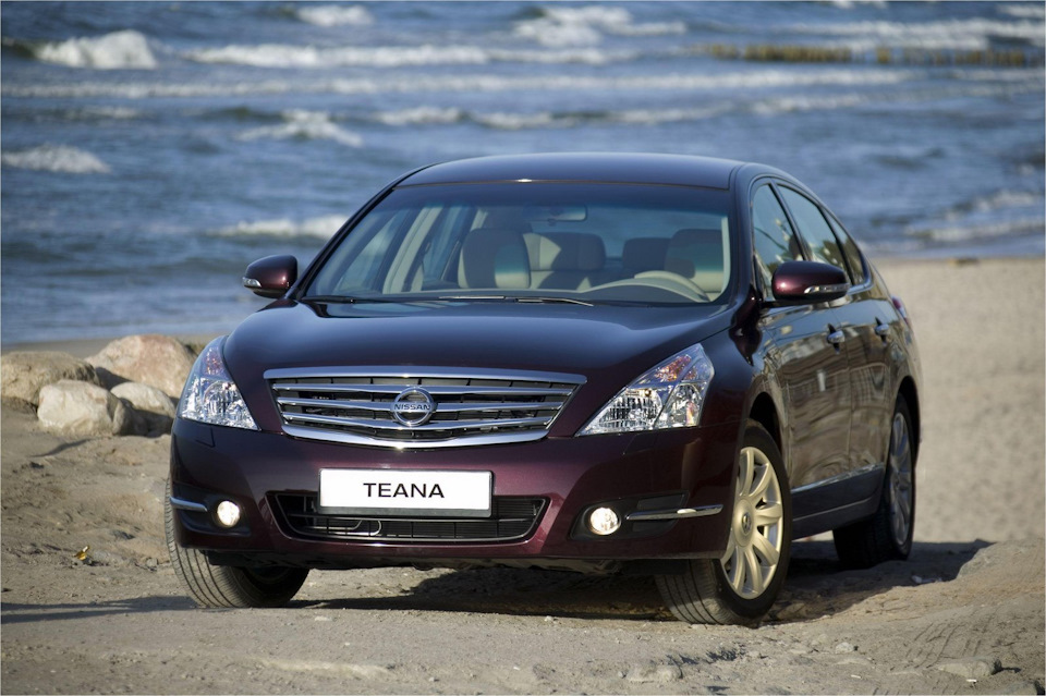 Фото машины nissan teana