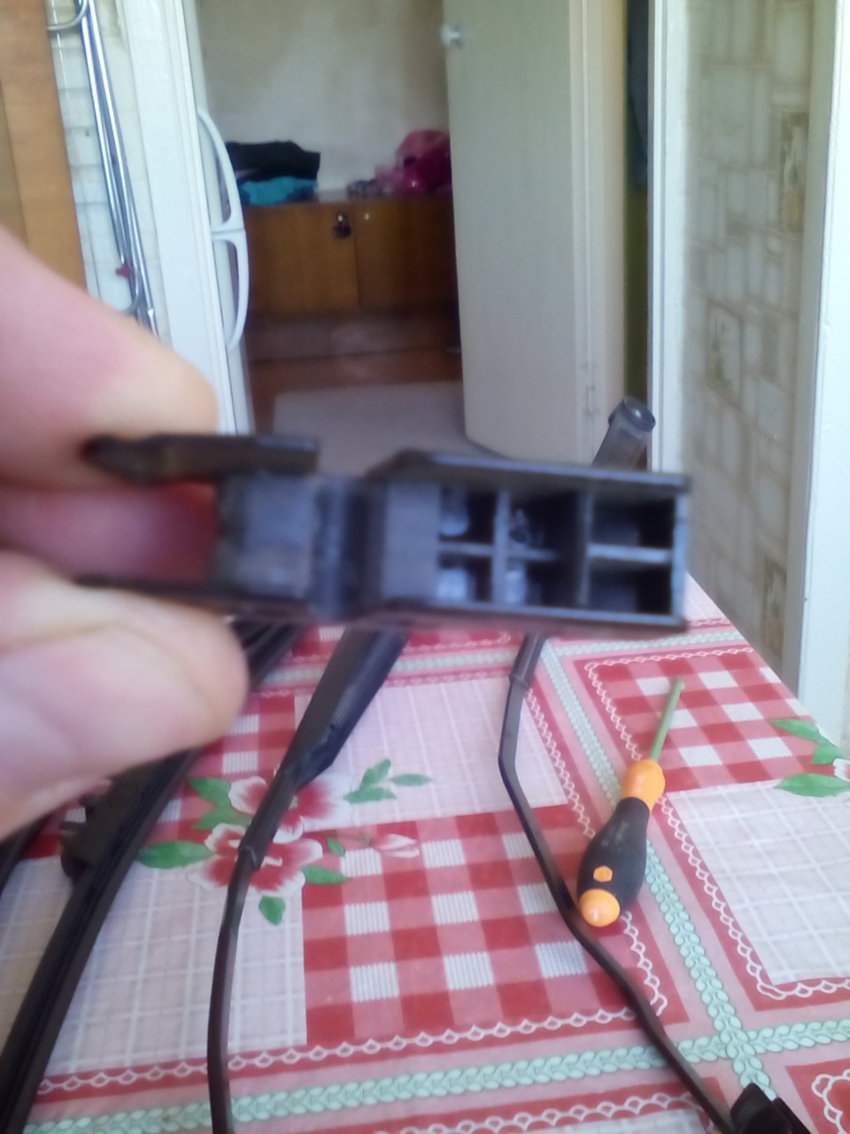 Устранение скрипа и подпрыгивание щеток дворников, замена фильтра ...