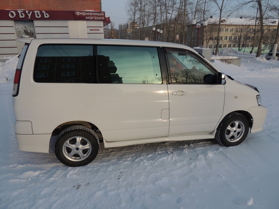 Toyota town ace noah аналог с левым рулем