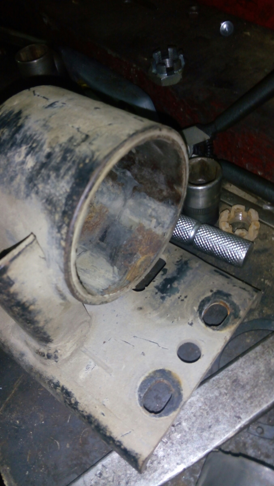 Сайлент кпп едет оригинал… но поскольку старый его не дождался — тюниг… — Volkswagen Caravelle (T3)