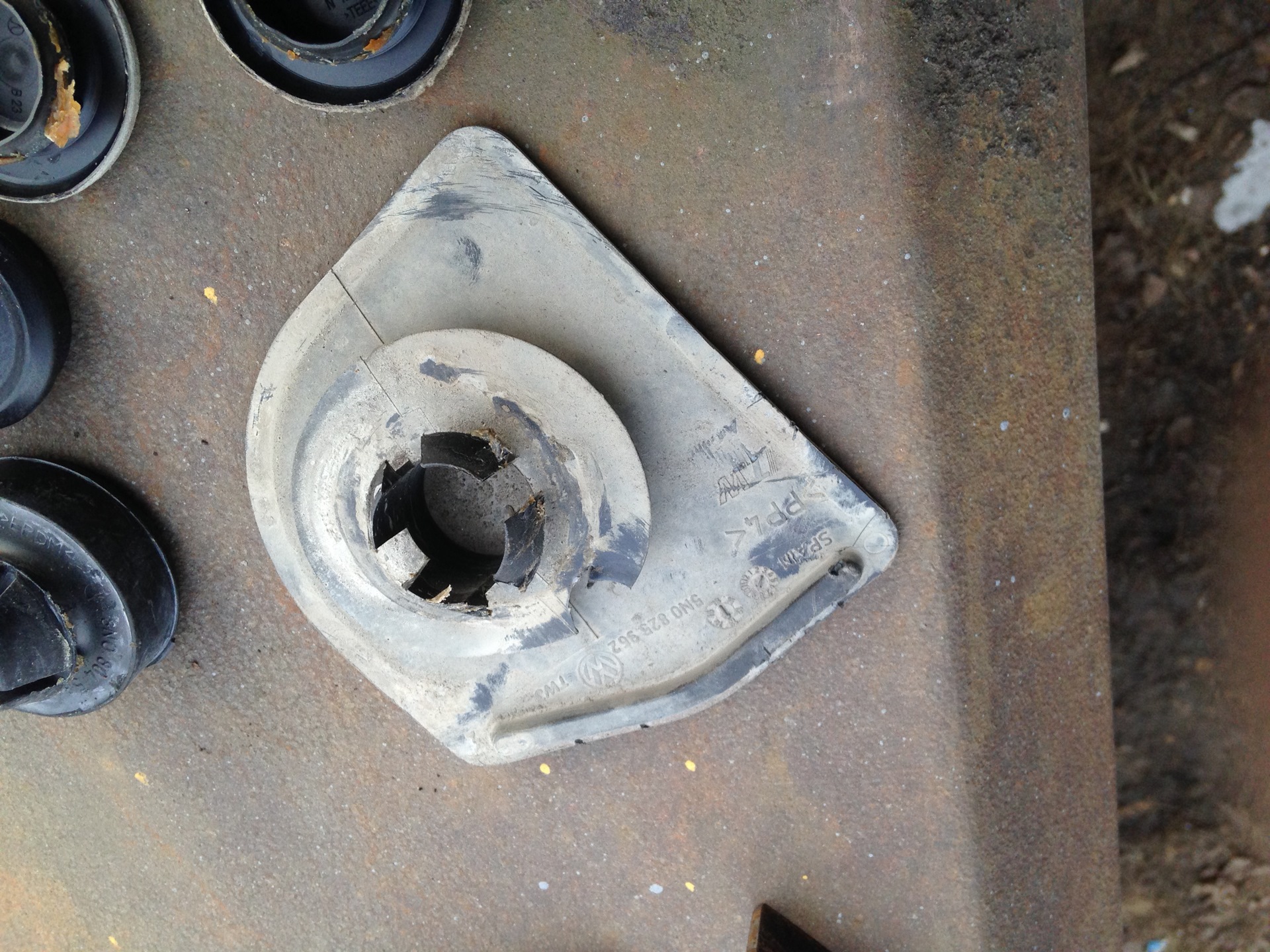 аукс на саньенг актион. установка jack. распошивальная машина jack jk-w4-ut-01gb. установка jack. Ssangyong actyon аукс 2012.