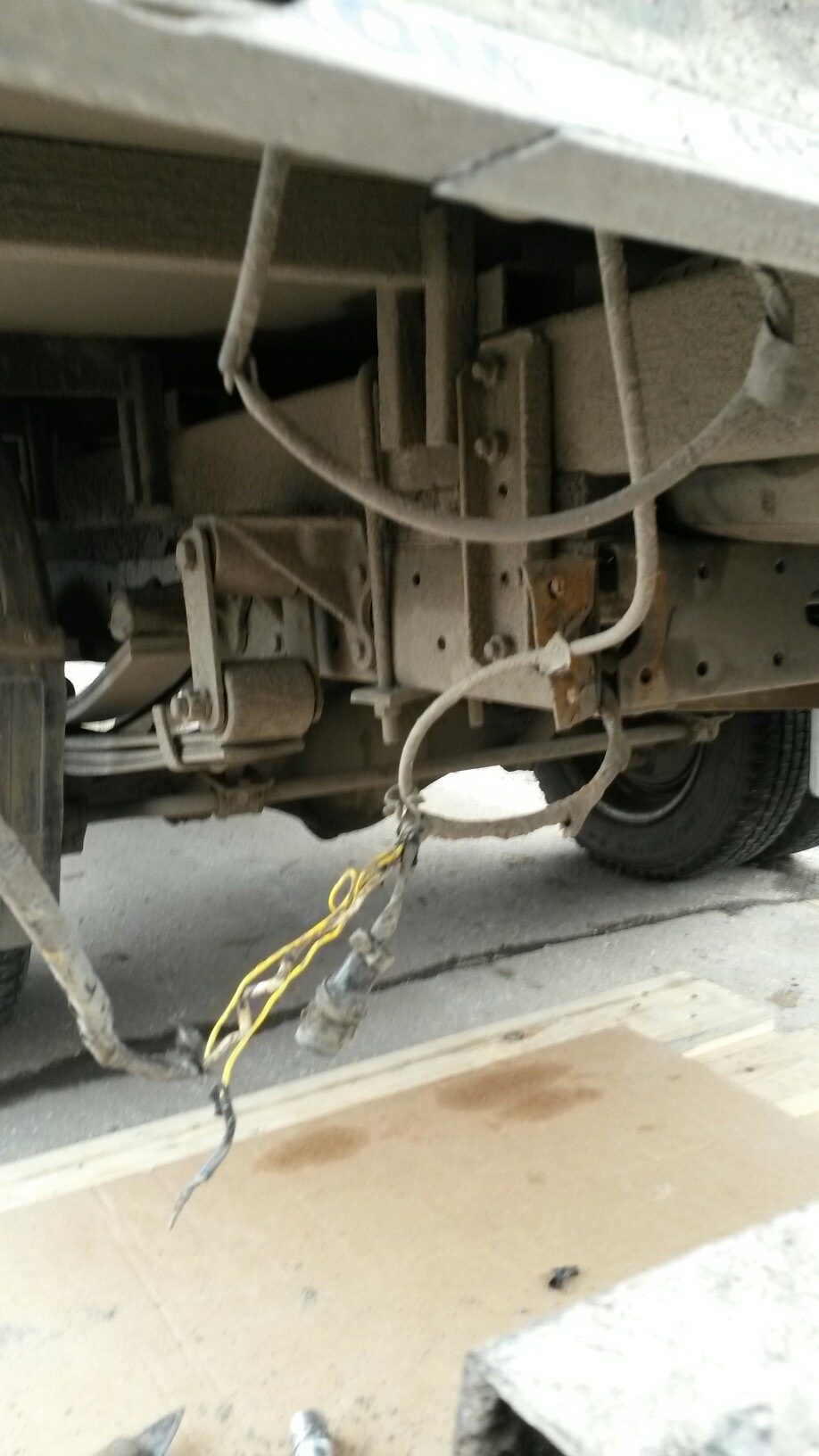 Замена задних фонарей — ГАЗ Газель, 2,7 л, 2008 года | своими руками ...