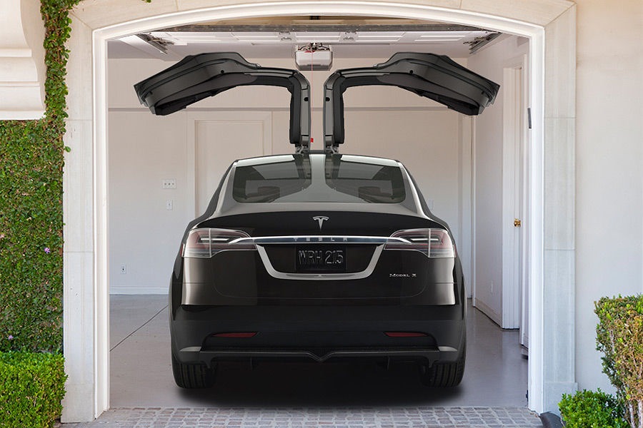 Tesla model x задние двери