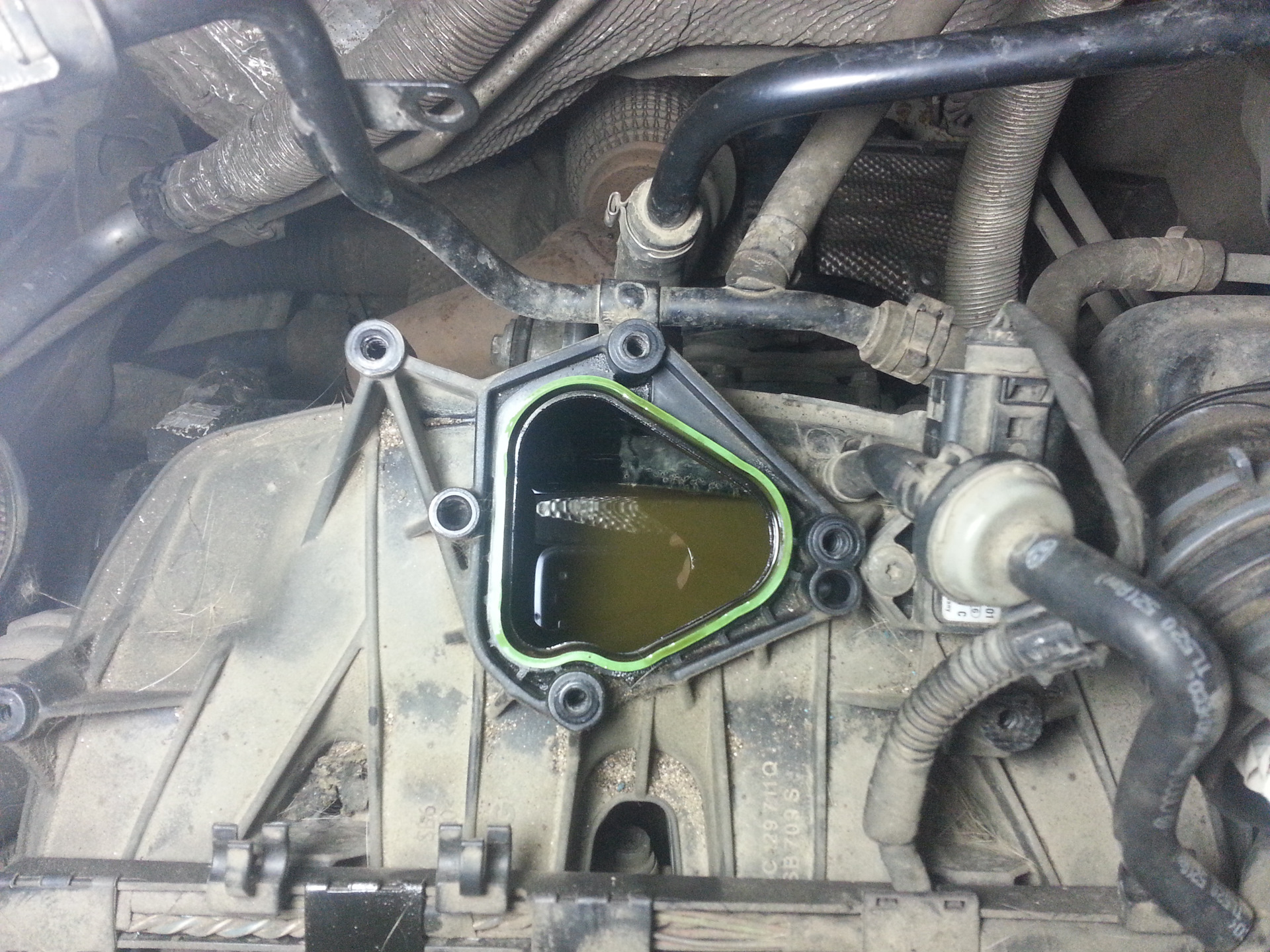 Клапан отработанных газов tiguan 1. Заглох тигуан. Заглох тигуан. 03c906283b. Датчик холостого хода гольф 6 1.