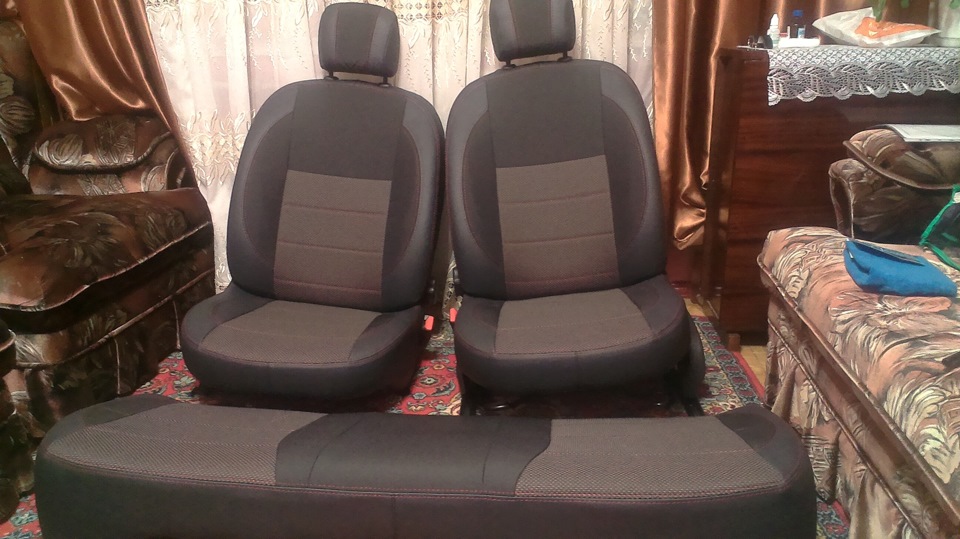 Купив чехли на сидіння — Renault Logan (2G), 1,5 л, 2013 года | своими ...