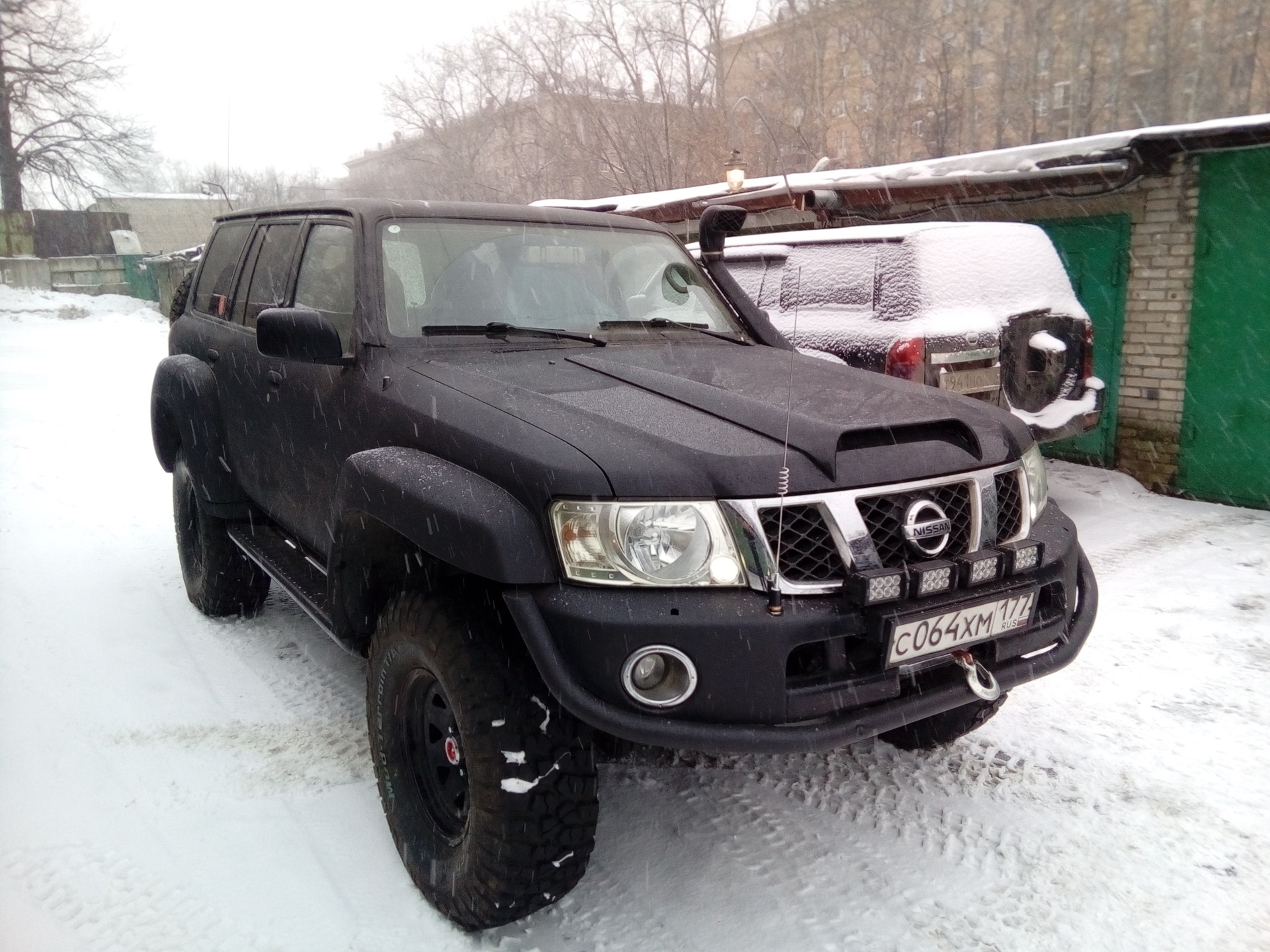 Nissan Patrol y61 Expedition