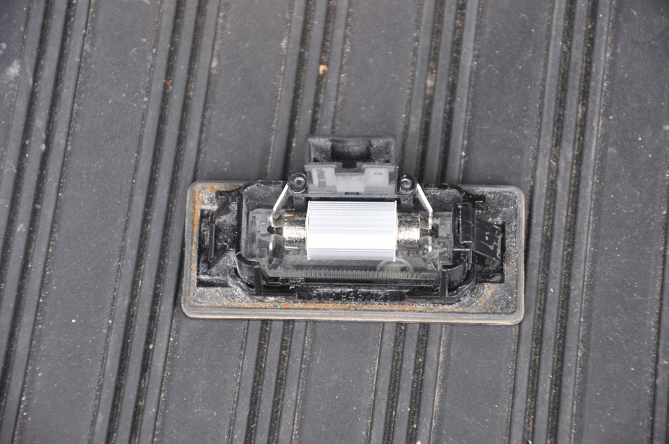 a361fb8s 960 замена подсветки номера шкода фабия