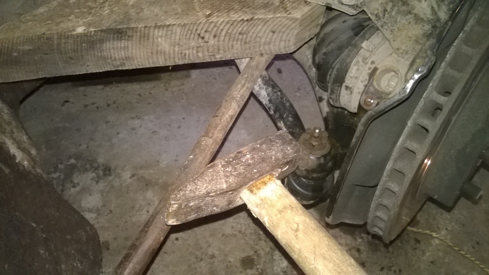 снимаем рычаг — Toyota Corolla (120)