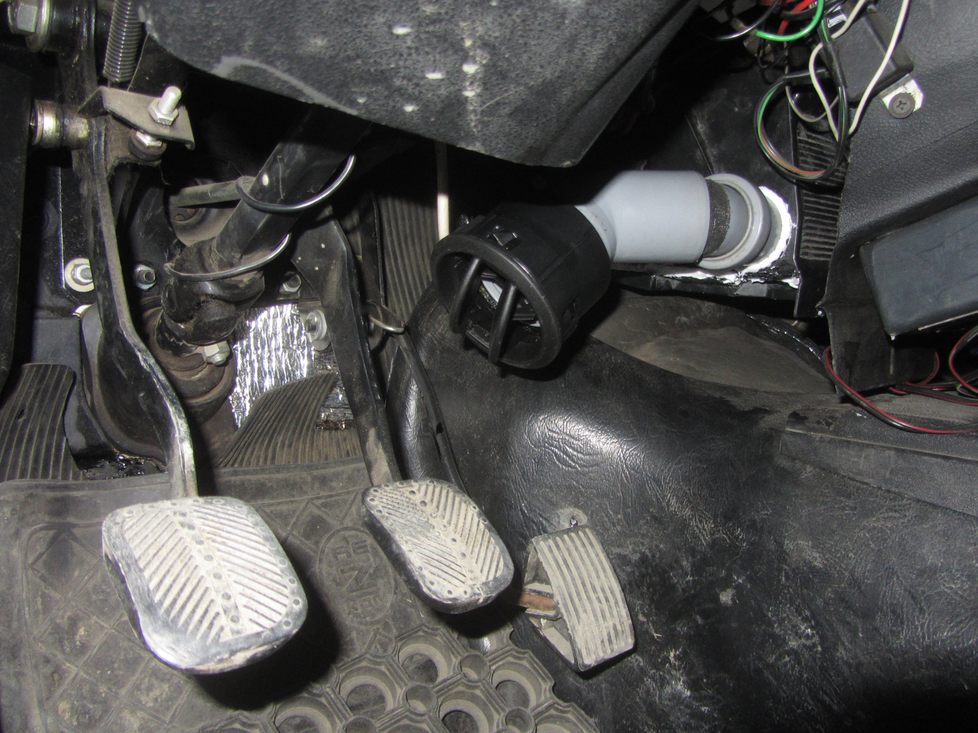 воздуховоды задних пассажиров toyota прадо 120. патрубок обдува ног пассажира g30. воздуховод ваз 2109. обдув ног ваз 2107. воздуховод задних пассажиров ваз 2114.