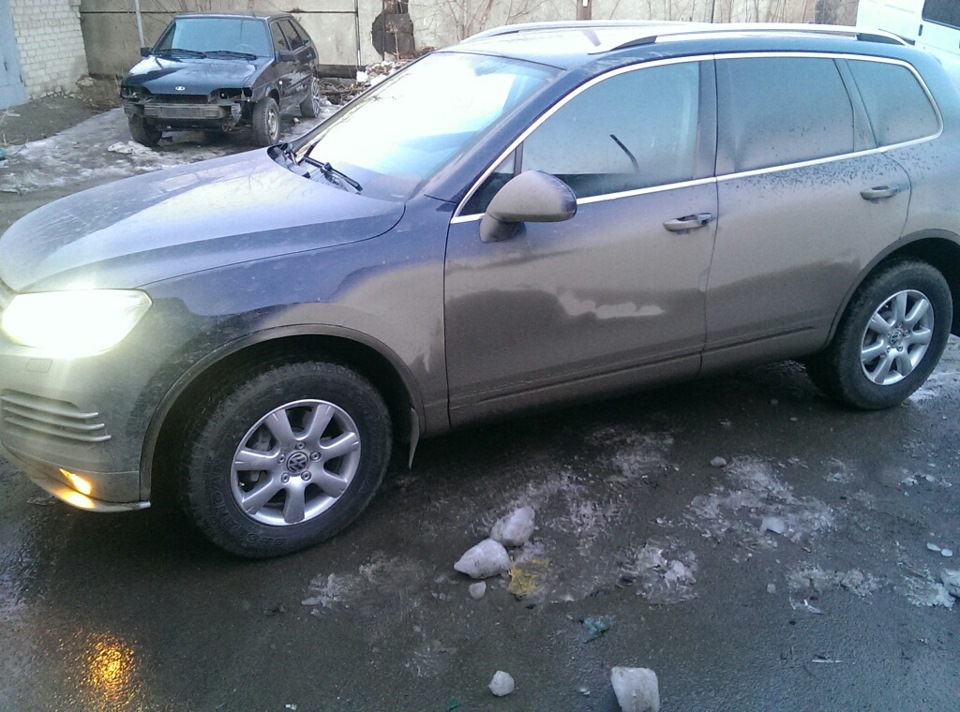 Пробил колесо. — Volkswagen Touareg (2G), 3 л, 2014 года | шины | DRIVE2