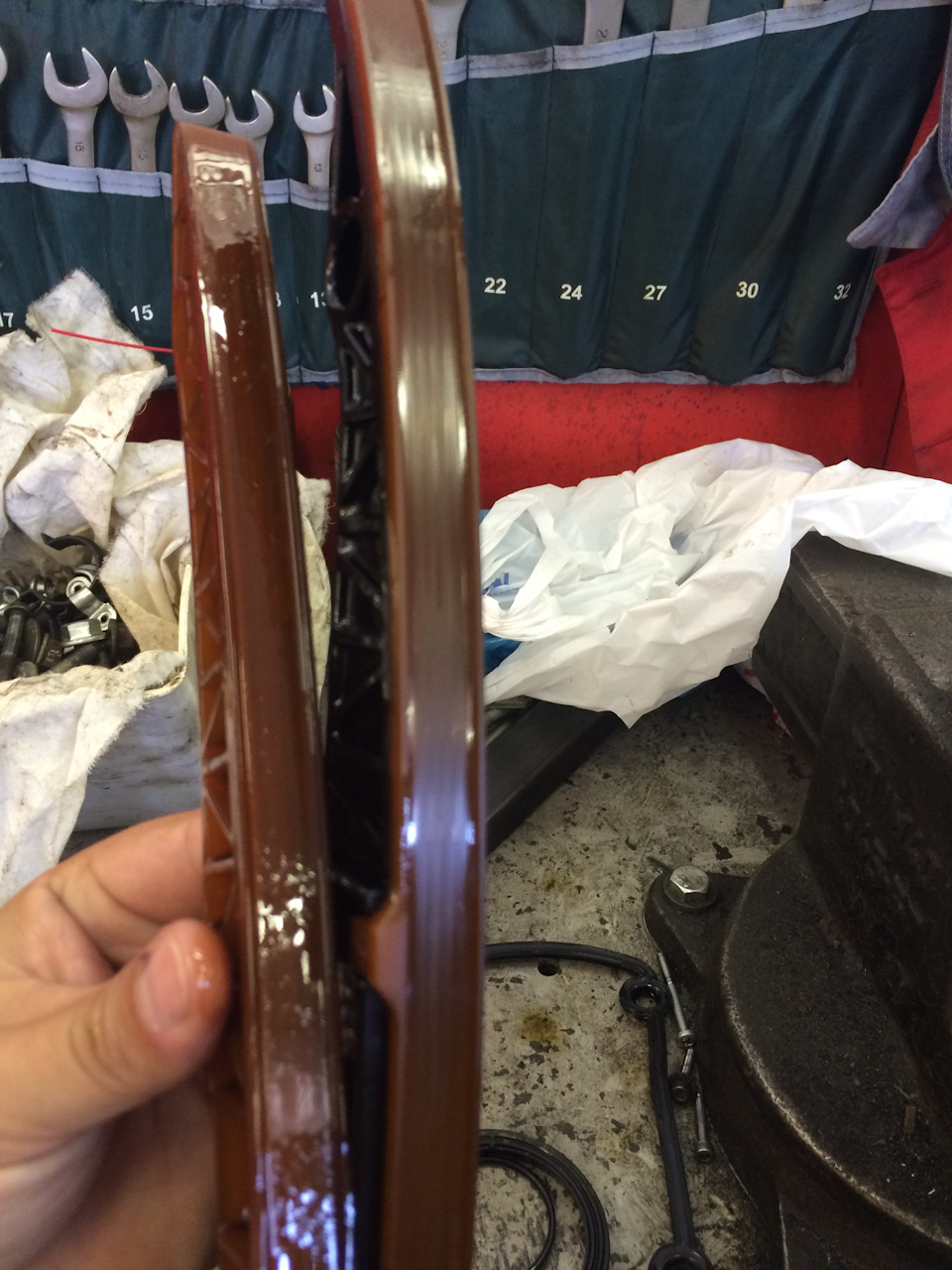 Старые планки успокоителя, износ минимальный — Volkswagen Tiguan (1G)