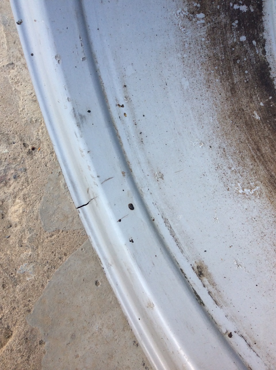 Треснул литой диск — Volkswagen Passat Variant (B5), 1,8 л, 2000 года ...