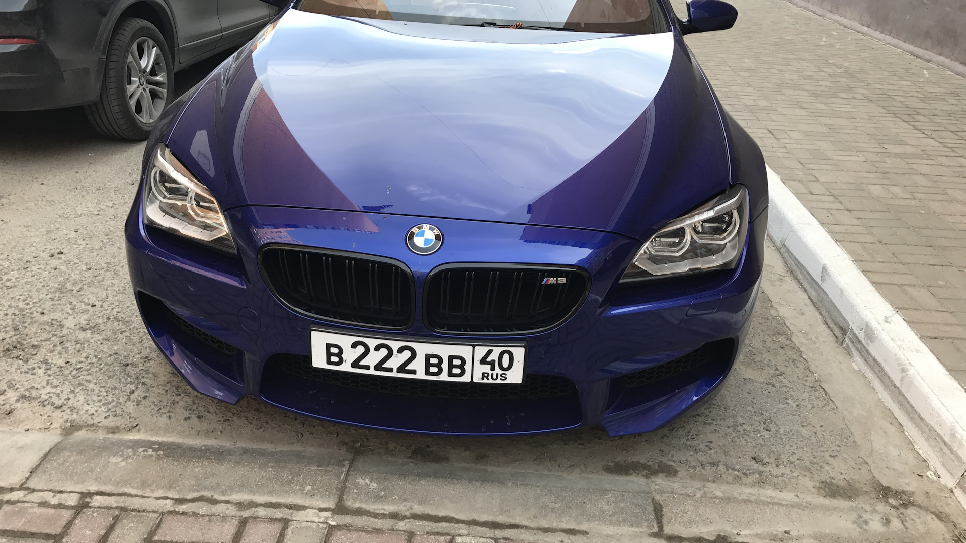 BMW m6 2013 голубая