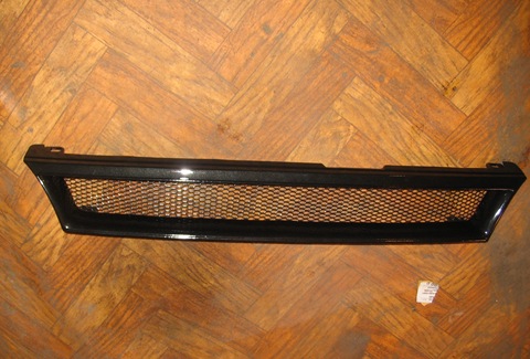 Photo report on the alteration of the stock grille - Toyota Corolla 16 L 1993