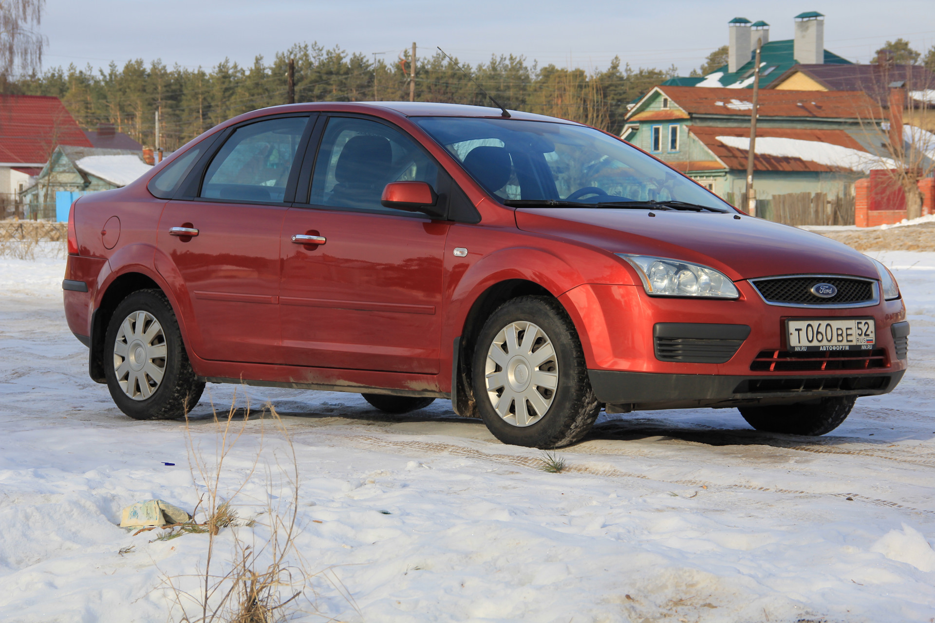 Ford Focus 2008 седан красный