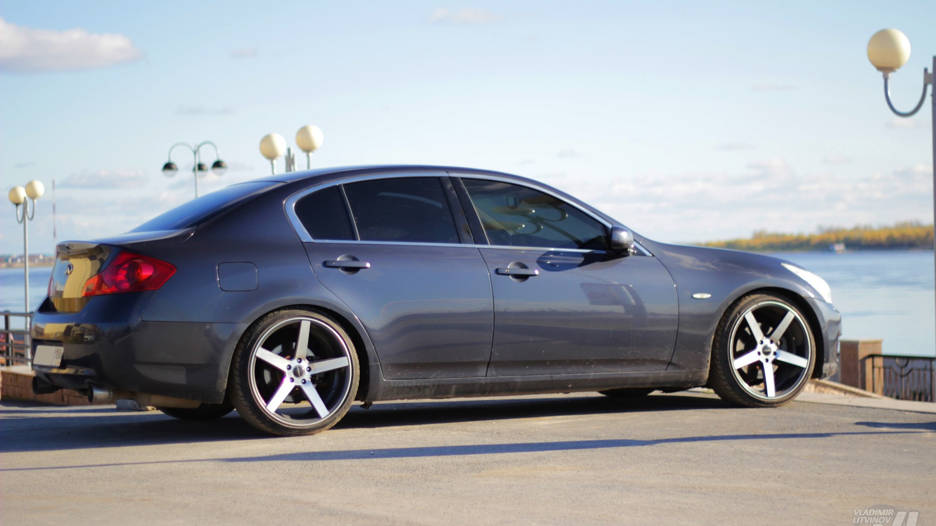 Infiniti g37 Nardo Grey