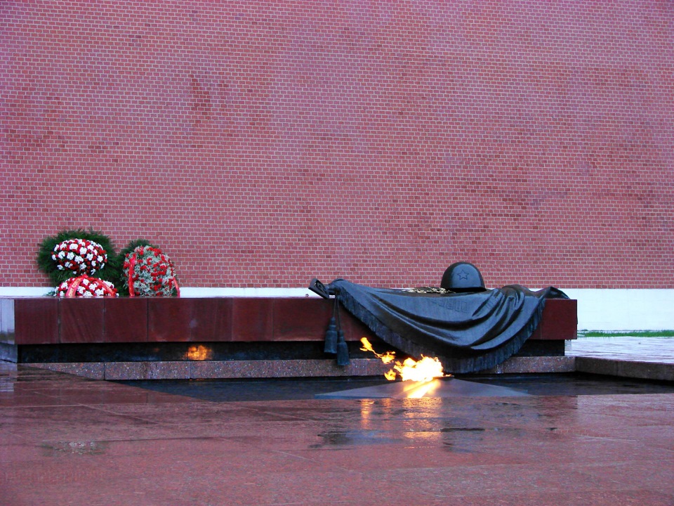 александровский сад в москве история. a39e5das 960. александровский сад в москве история фото. александровский сад в москве история-a39e5das 960. картинка александровский сад в москве история. картинка a39e5das 960. Осип Бове задумал Александровский сад (раньше его называли Кремлевским) как парк с романтическими руинами и архитектурой малых форм. Это не один сад, а целых три! И особое восхищение до сих пор вызывает увеселительный грот. александровский сад в москве история. a39e5das 960. александровский сад в москве история фото. александровский сад в москве история-a39e5das 960. картинка александровский сад в москве история. картинка a39e5das 960. Осип Бове задумал Александровский сад (раньше его называли Кремлевским) как парк с романтическими руинами и архитектурой малых форм. Это не один сад, а целых три! И особое восхищение до сих пор вызывает увеселительный грот.