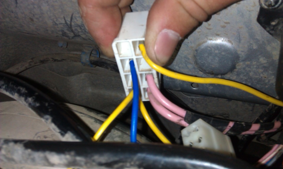 Установка противотуманок на прямую и габариты в поворотники. — Lada ...