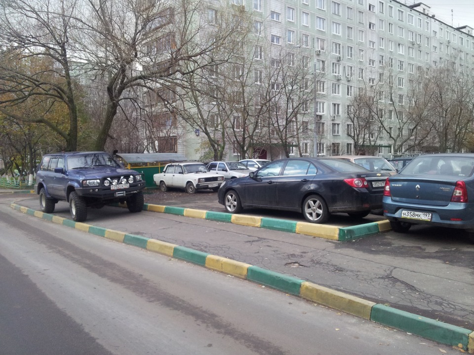 зачем в городе внедорожник. Смотреть фото зачем в городе внедорожник. Смотреть картинку зачем в городе внедорожник. Картинка про зачем в городе внедорожник. Фото зачем в городе внедорожник