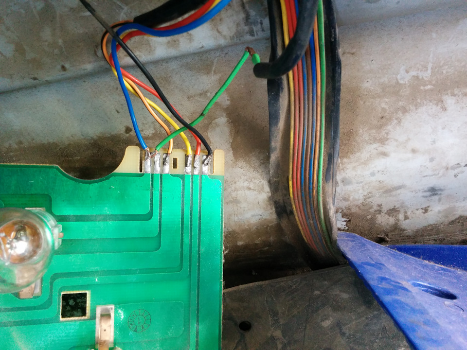 Колодки AMP Superseal на зад. фары, краны слива ОЖ и переклейка фары ...