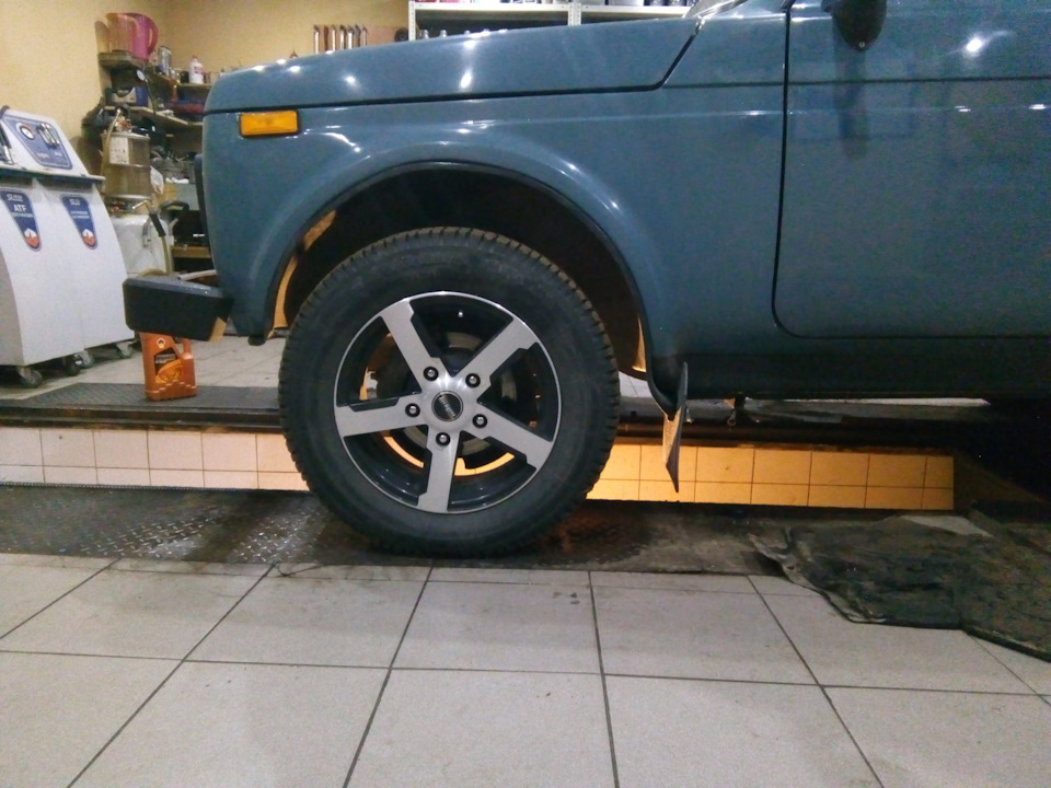 Замена масла в трансмиссии. — Lada 4x4 3D, 1,7 л, 2004 года | плановое ...