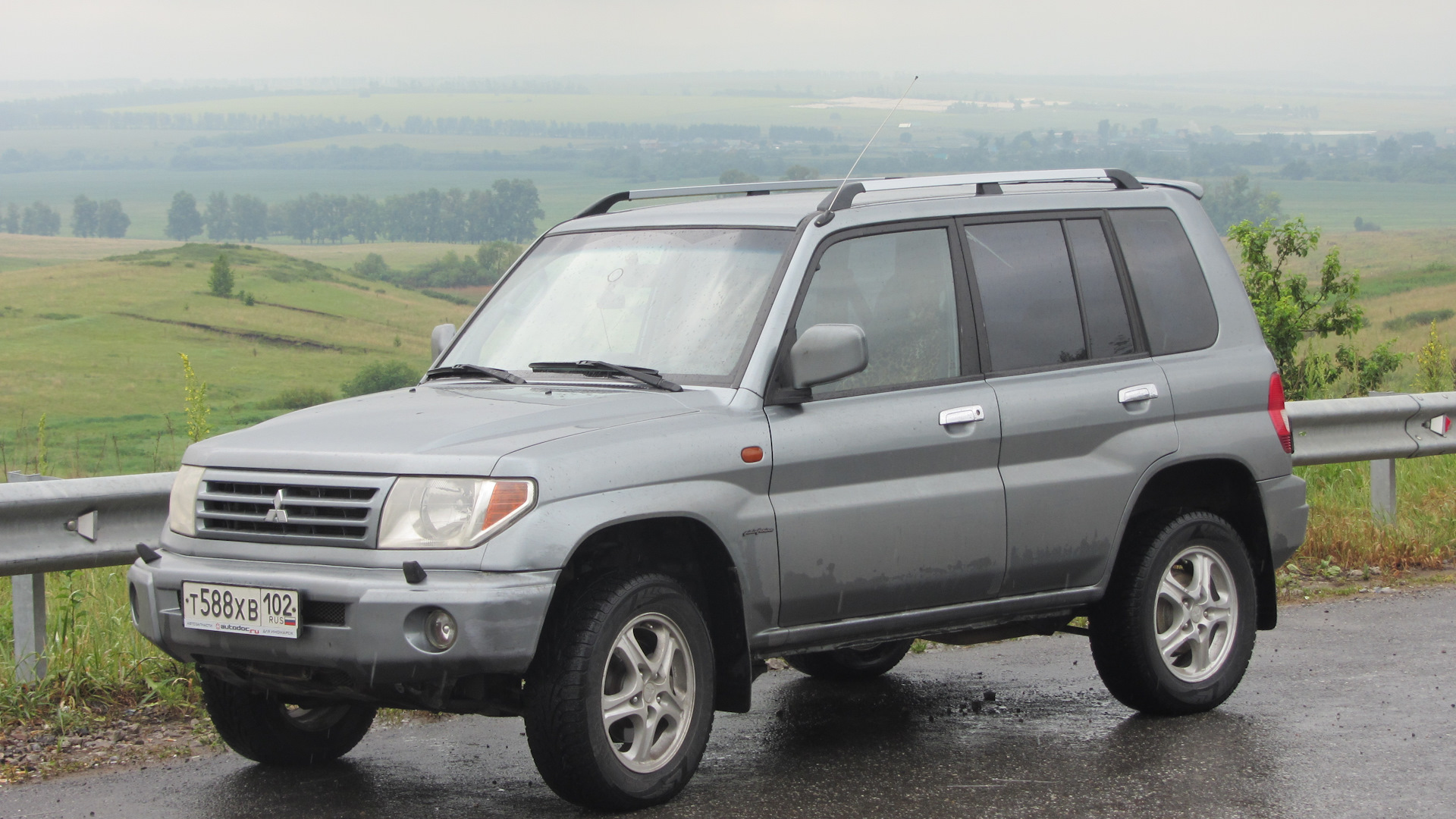 Кузовной ремонт. Передние стаканы и лонжерон. — Mitsubishi Pajero Pinin,  1,8 л, 2004 года, кузовной ремонт