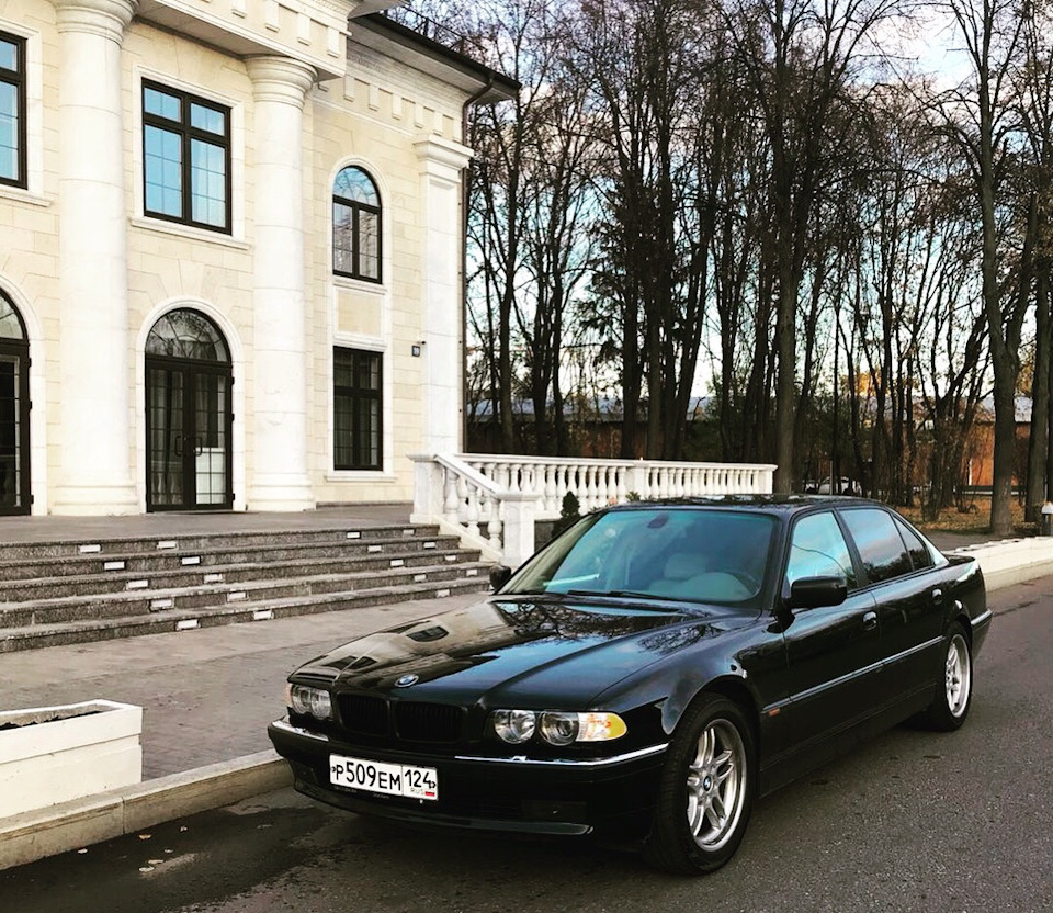 Просто тупые фотки и не более сносный текст. — BMW 7 series (E38), 4,4 л,  2000 года | фотография | DRIVE2