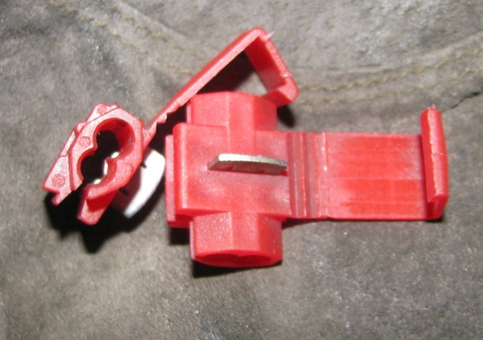 Датчик удара. — Lada Приора седан, 1,6 л, 2015 года | электроника | DRIVE2