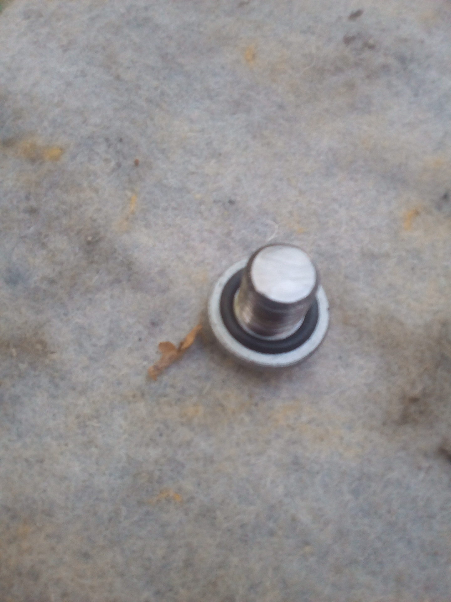 Сорвал резьбу на поддоне. Восстановление. — SsangYong Kyron, 2 л, 2008 ...