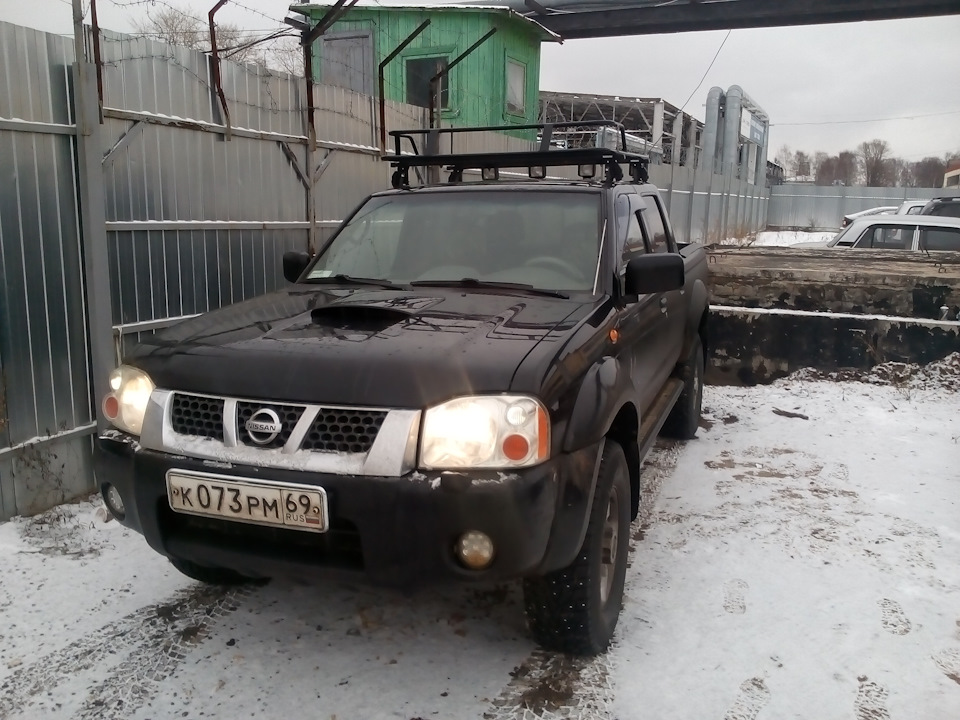 Nissan np300 багажник на крышу